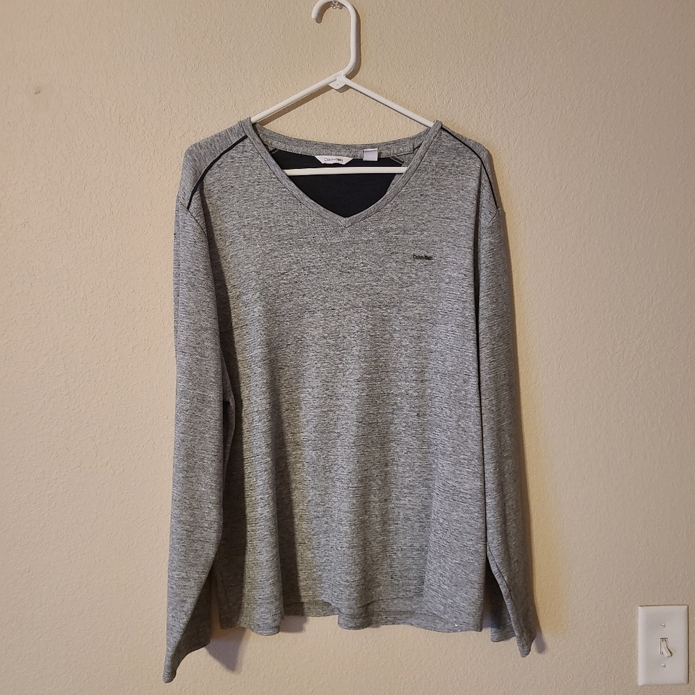 Calvin Klein Men's V-neck Grey long sleeve XL